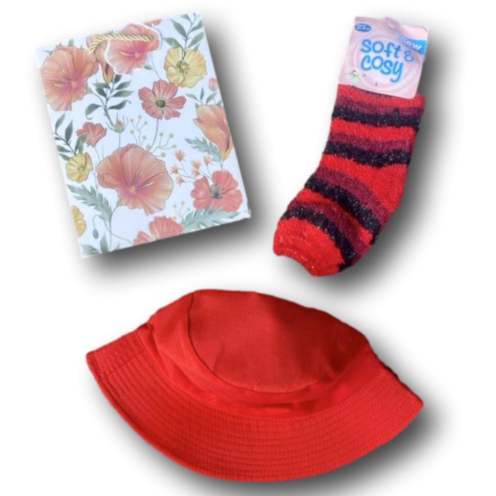 Bucket Hat &amp; Socks - Senior Style