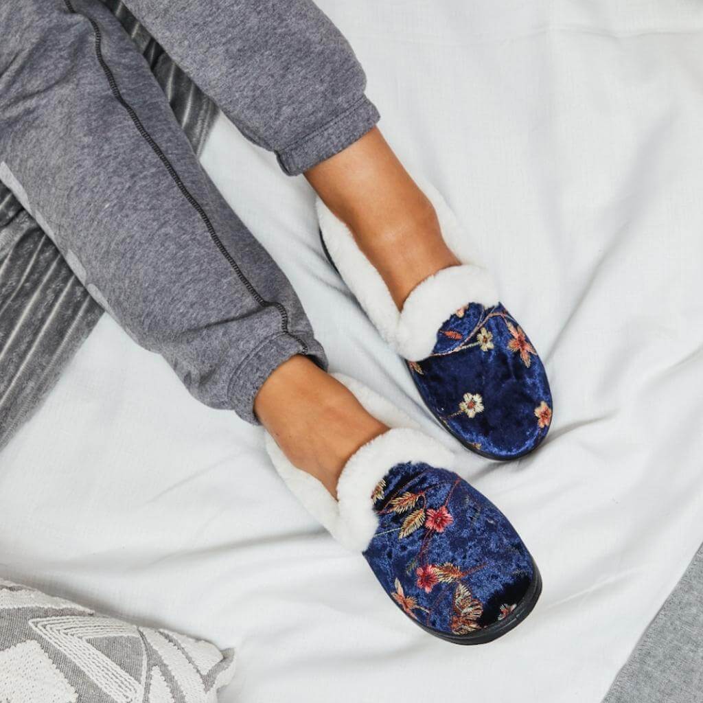 Emille Slippers Ladies - Senior Style