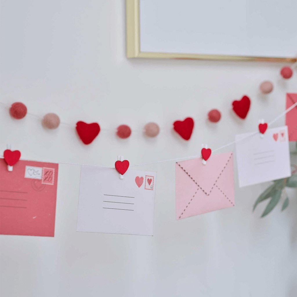 Parisian Love Wooden Note Bunting - Senior Style